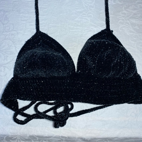 Hand Knit Thick Halter Top Triangle Bralette Velvet Yarn Crochet Crop Top L/XL - Picture 4 of 9